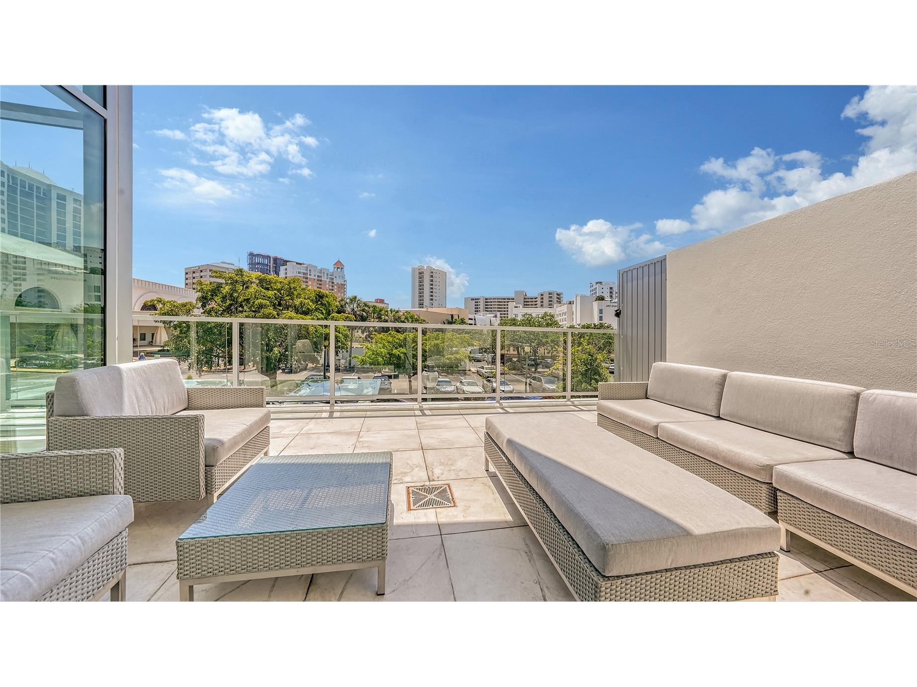 1335 2nd Street #VILLA 2E Sarasota FL 34236 A4684713 image8