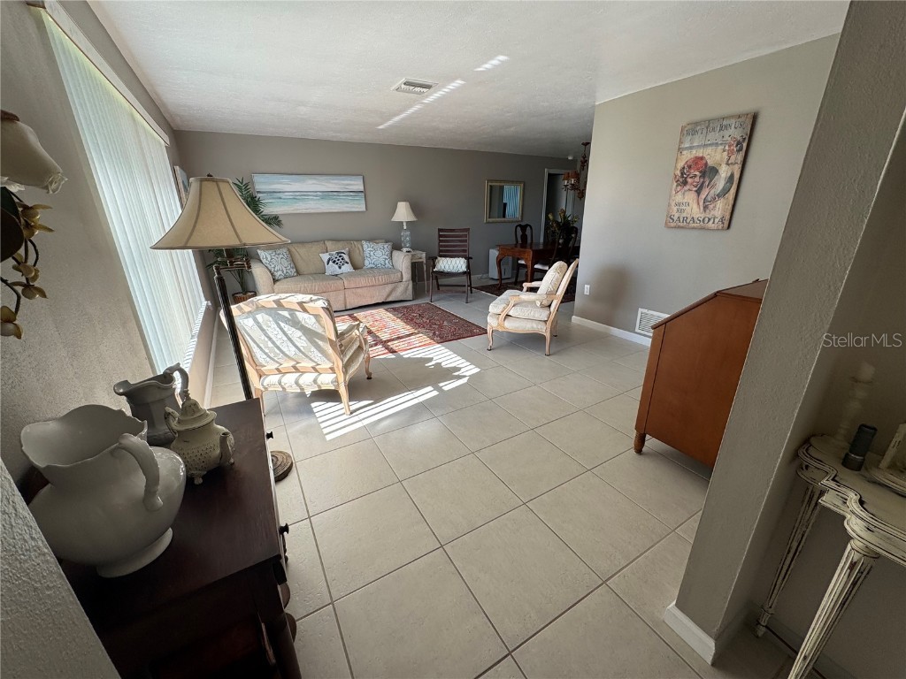 1335 Cambridge Drive Venice FL 34293 N6141664 image3