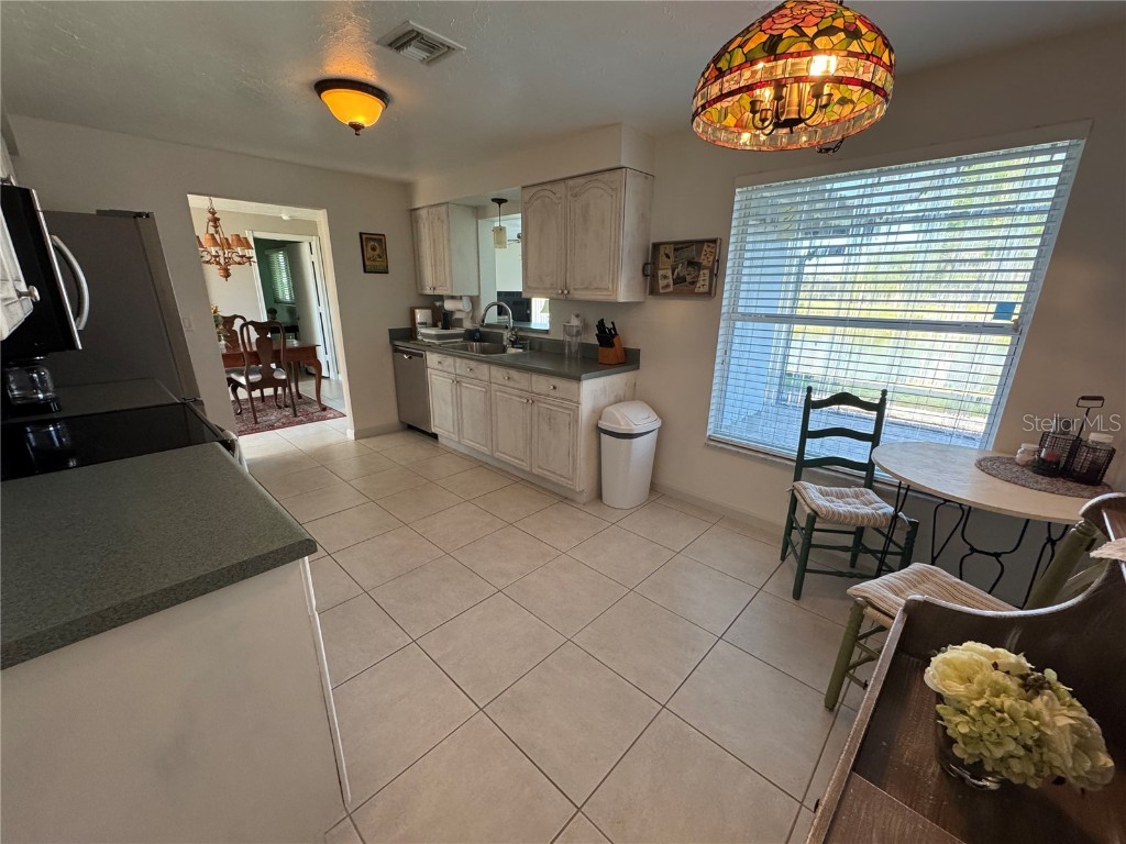 1335 Cambridge Drive Venice FL 34293 N6141664 image4