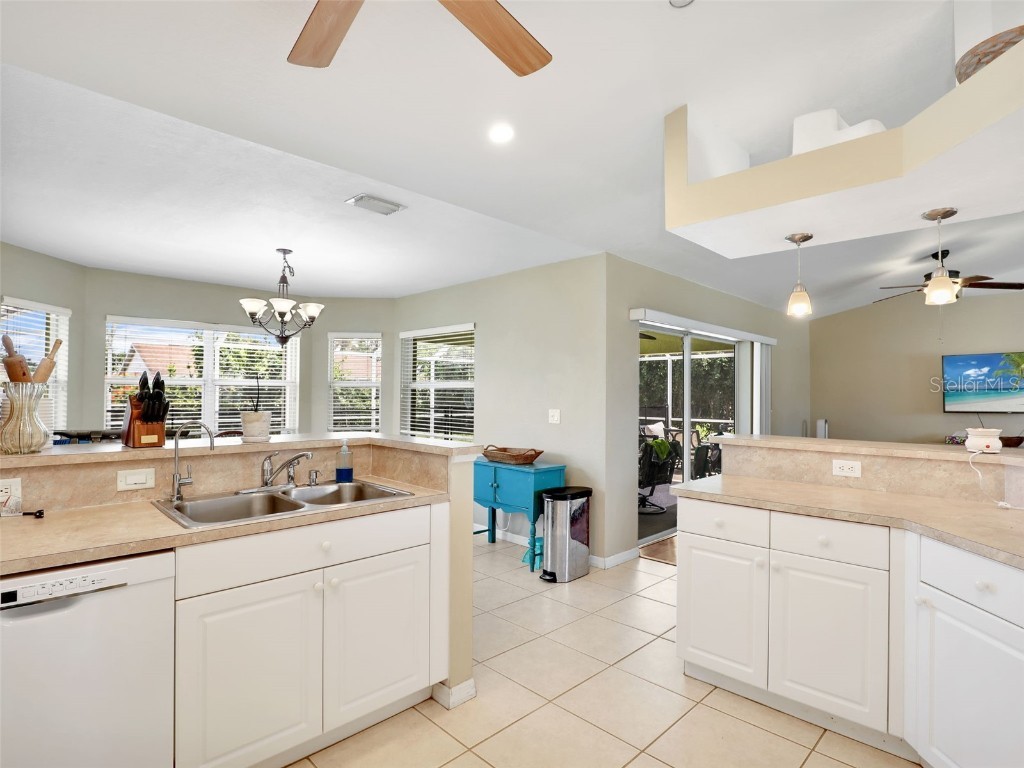 1335 SE 12th Street Cape Coral FL 33990 D6143130 image16