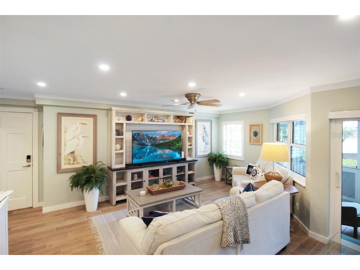 1335 Siesta Bayside Drive #1335C Sarasota FL 34242 A4633882 image18