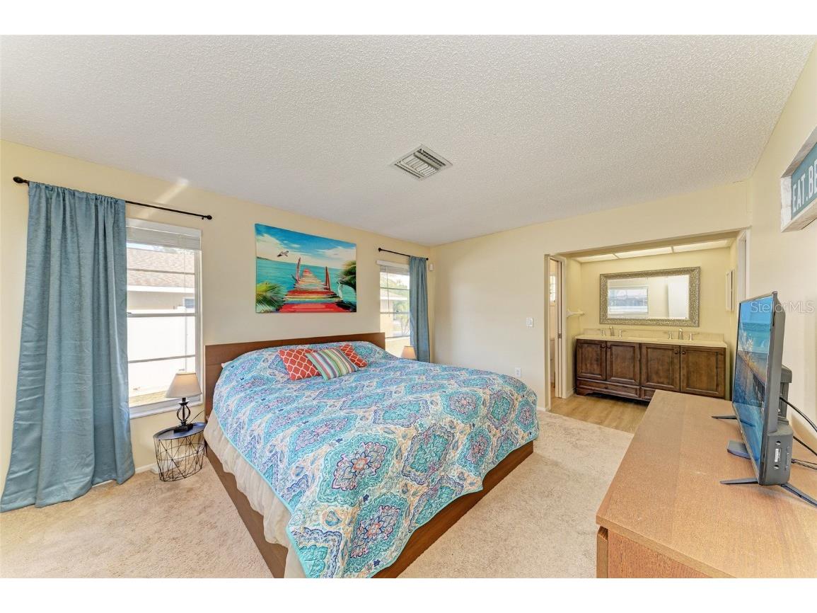 1335 Whispering Lane Venice FL 34285 A4673013 image18