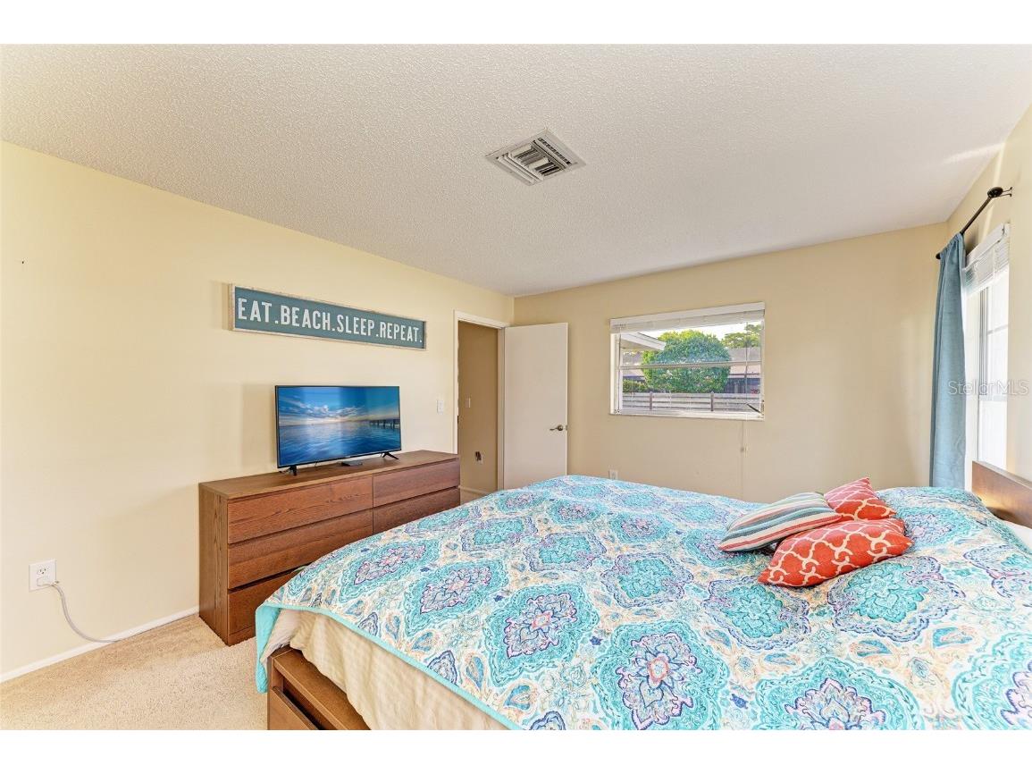 1335 Whispering Lane Venice FL 34285 A4673013 image21