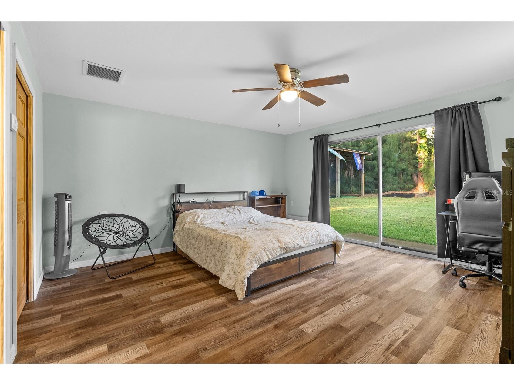 13355 Park Boulevard Seminole FL 33776 TB8498349 image49