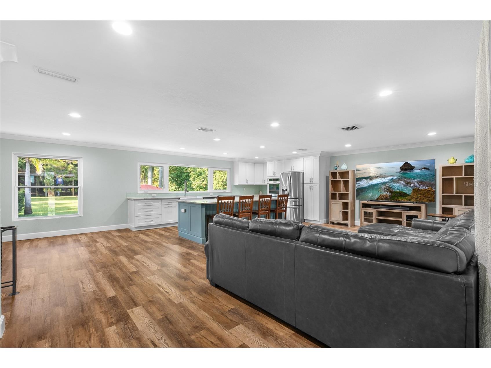 13355 Park Boulevard Seminole FL 33776 TB8498349 image5