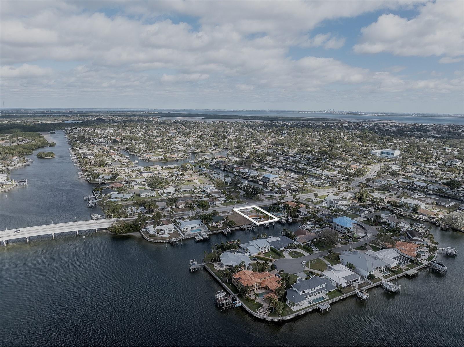 1336 40th Avenue NE Saint Petersburg FL 33703 TB8471956 image14