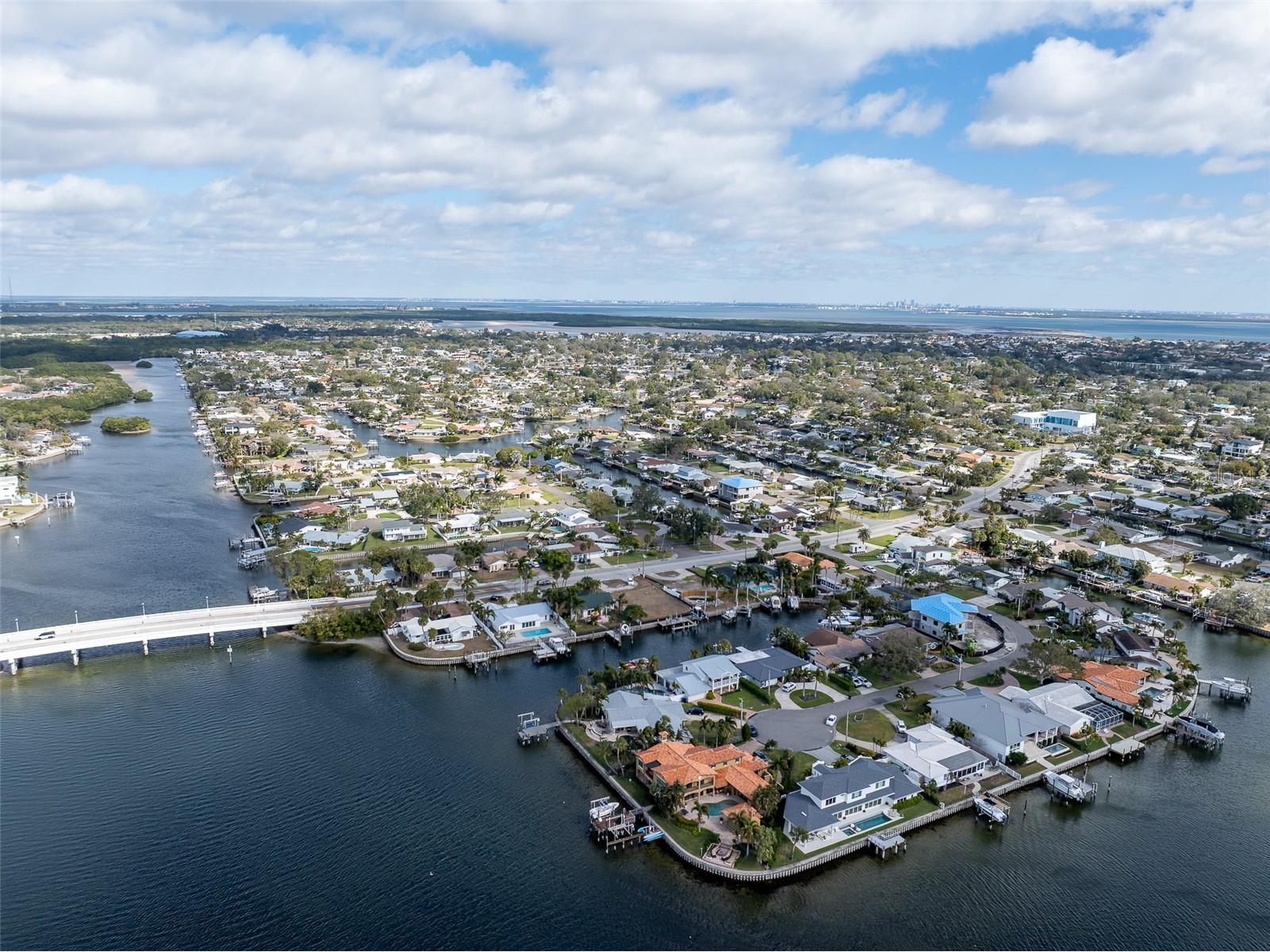 1336 40th Avenue NE Saint Petersburg FL 33703 TB8471956 image15