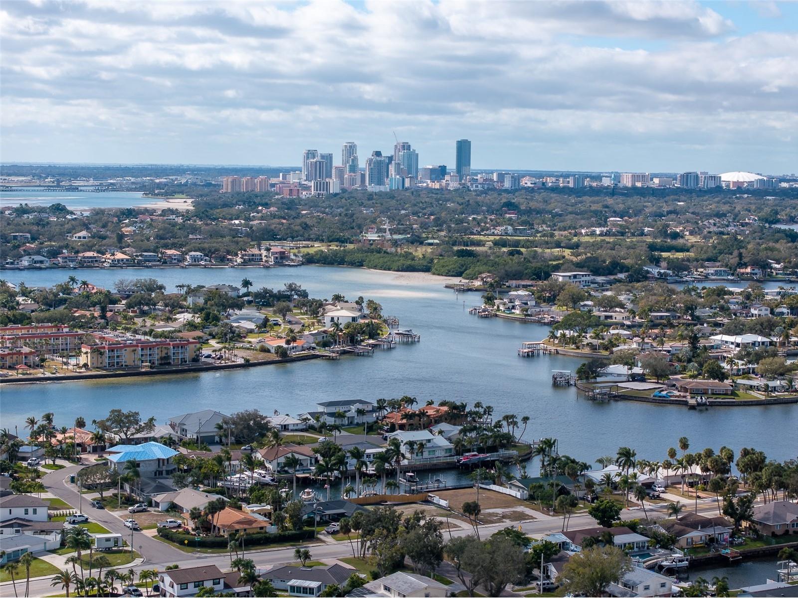 1336 40th Avenue NE Saint Petersburg FL 33703 TB8471956 image21