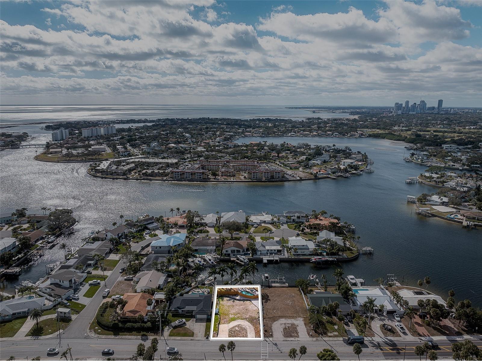 1336 40th Avenue NE Saint Petersburg FL 33703 TB8471956 image4