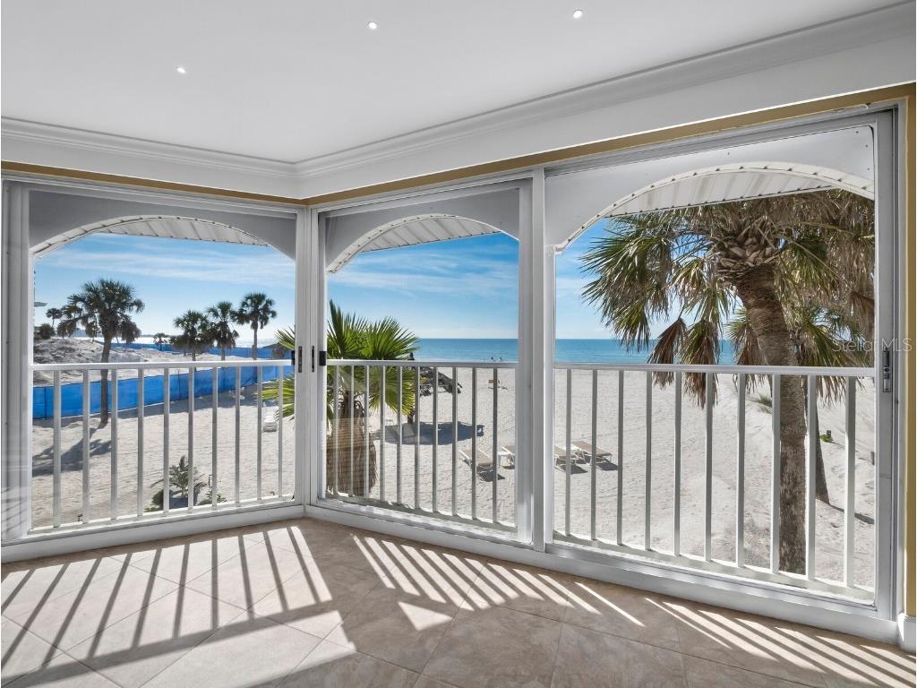 1336 Benjamin Franklin Drive #2A Sarasota FL 34236 A4675563 image1