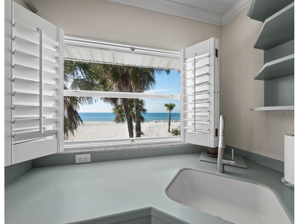 1336 Benjamin Franklin Drive #2A Sarasota FL 34236 A4675563 image13