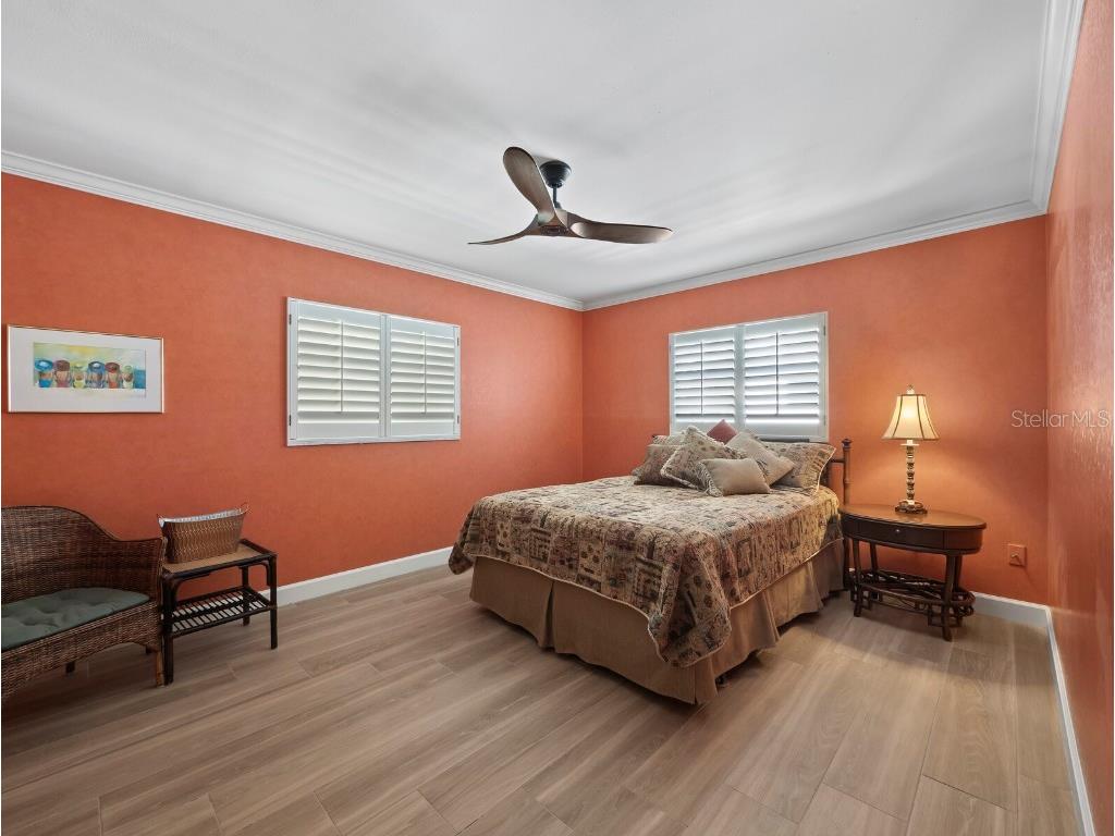 1336 Benjamin Franklin Drive #2A Sarasota FL 34236 A4675563 image19