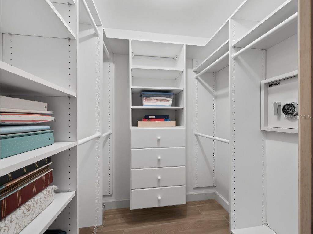 1336 Benjamin Franklin Drive #2A Sarasota FL 34236 A4675563 image21