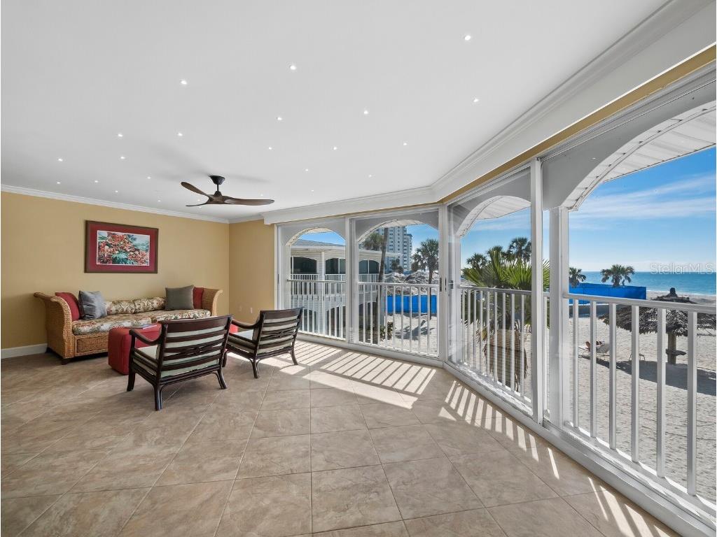 1336 Benjamin Franklin Drive #2A Sarasota FL 34236 A4675563 image3