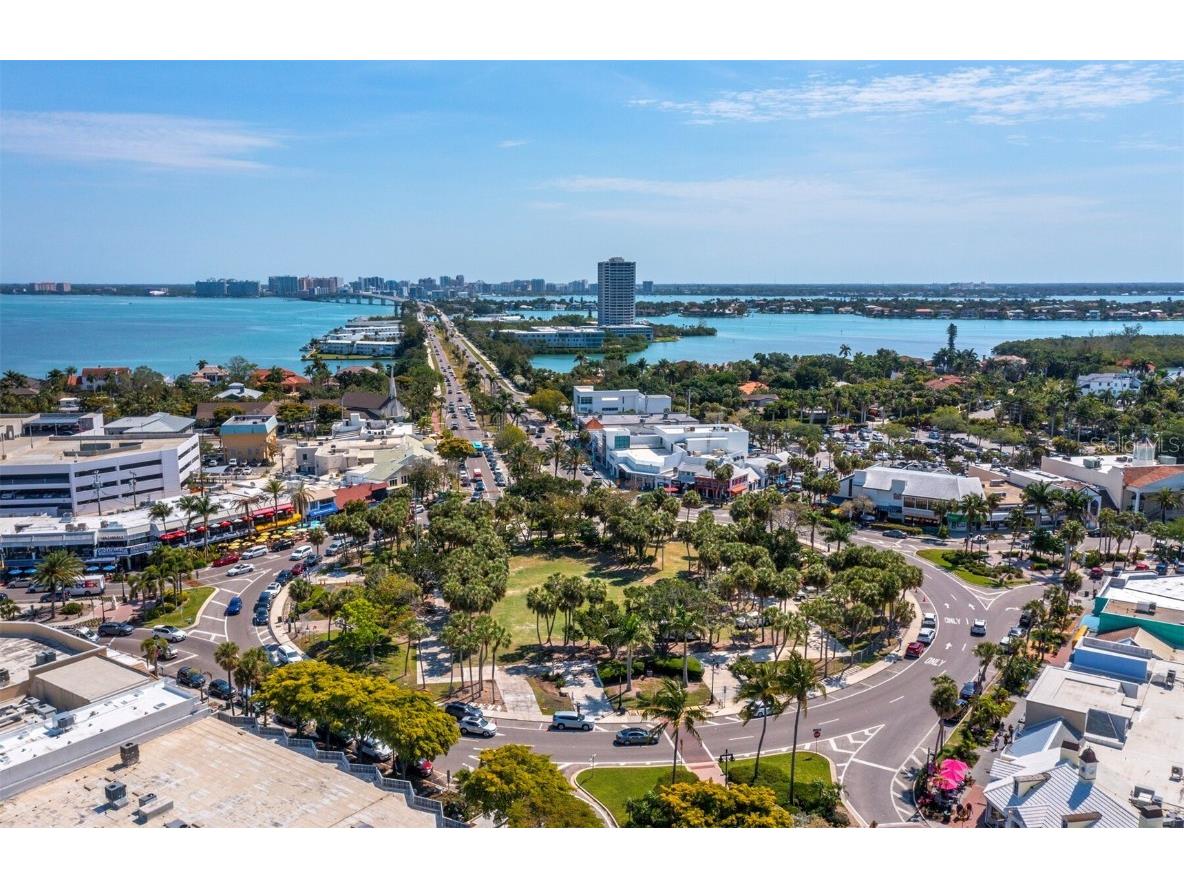 1336 Benjamin Franklin Drive #2A Sarasota FL 34236 A4675563 image35