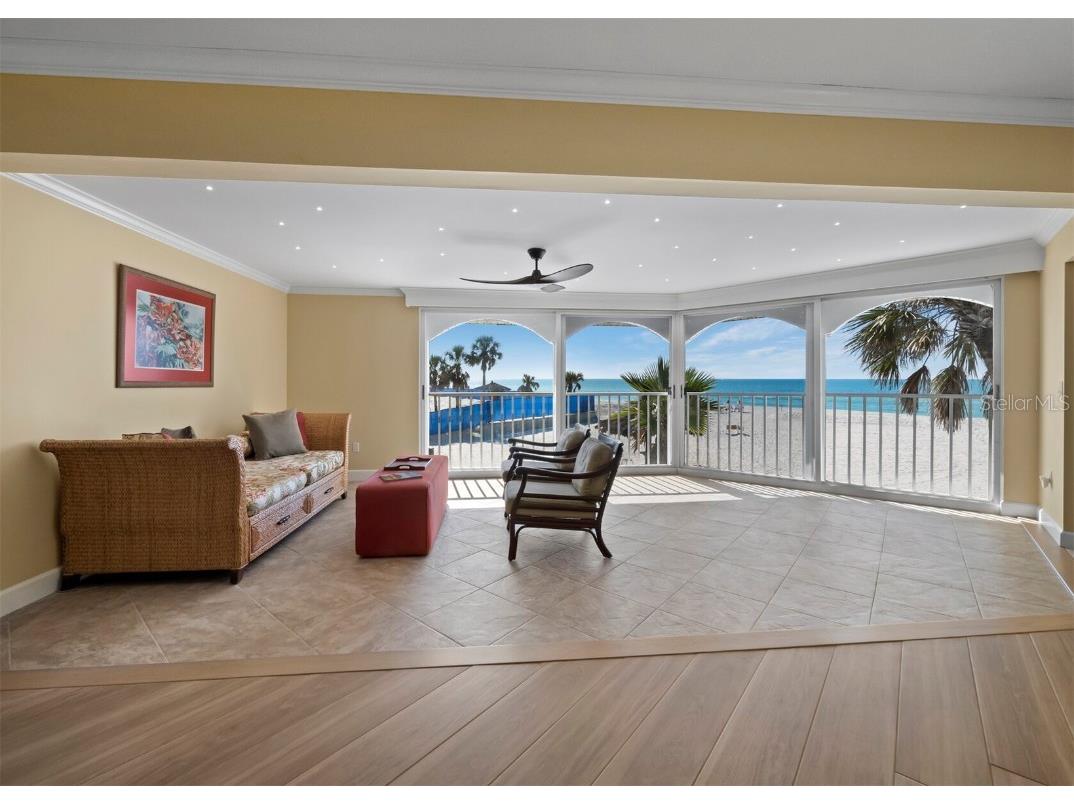 1336 Benjamin Franklin Drive #2A Sarasota FL 34236 A4675563 image5