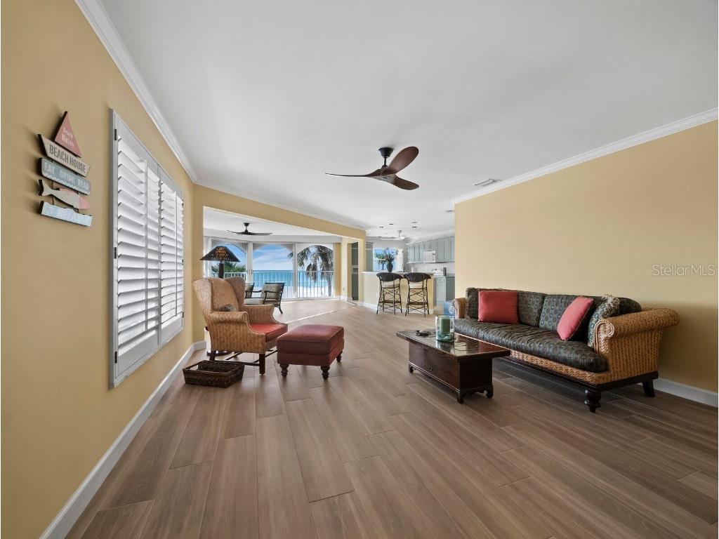 1336 Benjamin Franklin Drive #2A Sarasota FL 34236 A4675563 image6