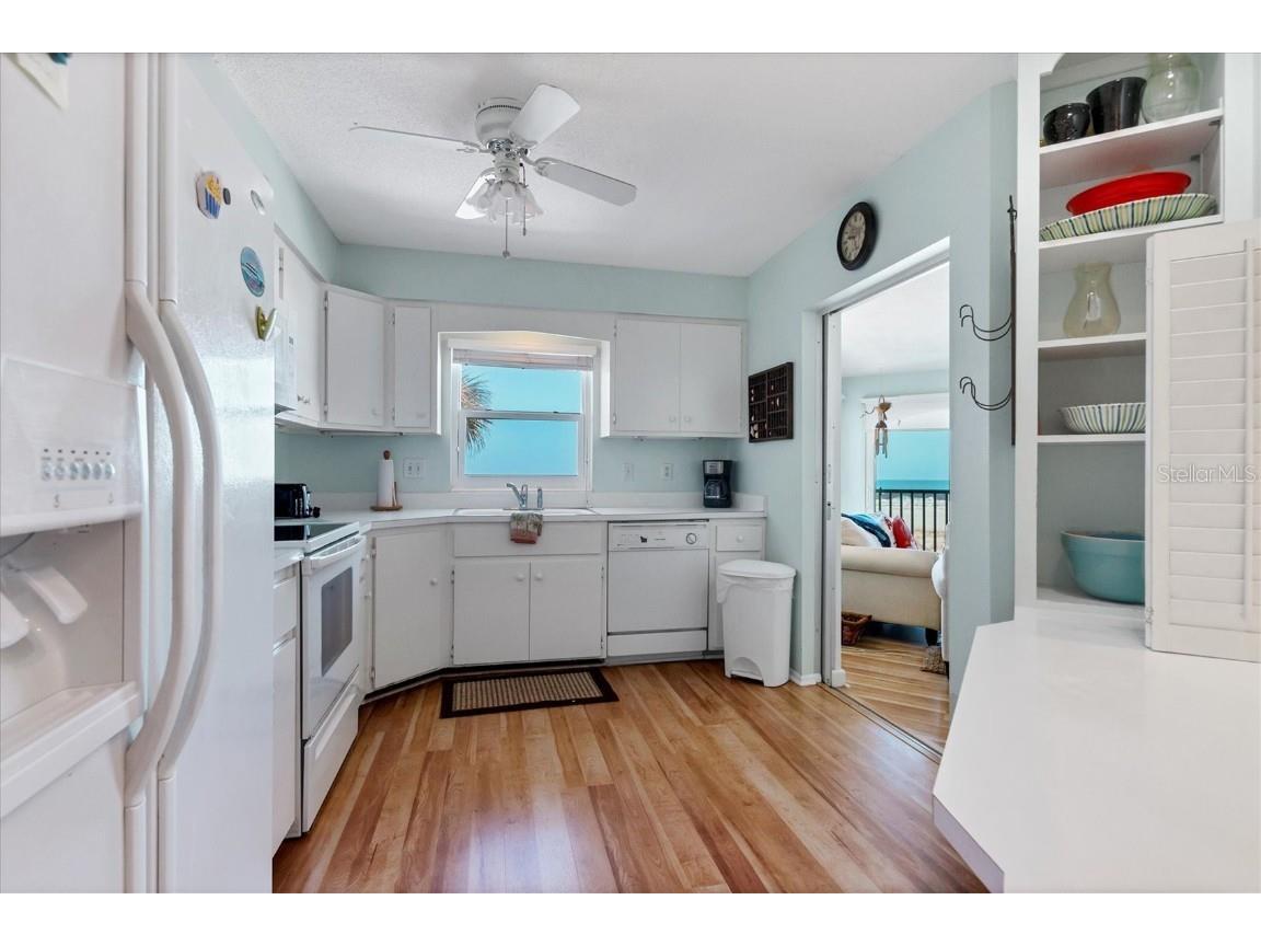 1336 Benjamin Franklin Drive #F2 Sarasota FL 34236 A4663951 image12