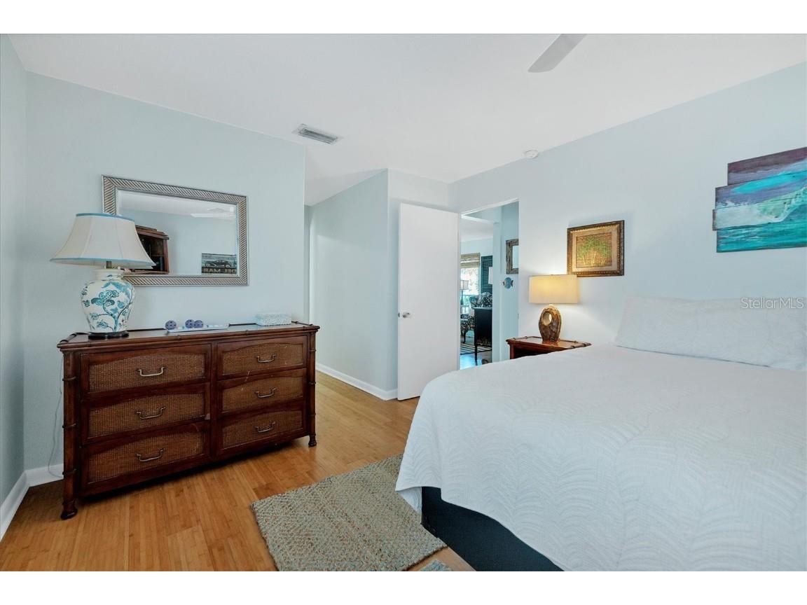 1336 Benjamin Franklin Drive #F2 Sarasota FL 34236 A4663951 image18