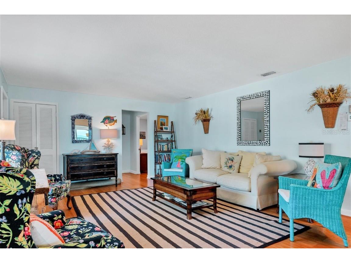 1336 Benjamin Franklin Drive #F2 Sarasota FL 34236 A4663951 image5