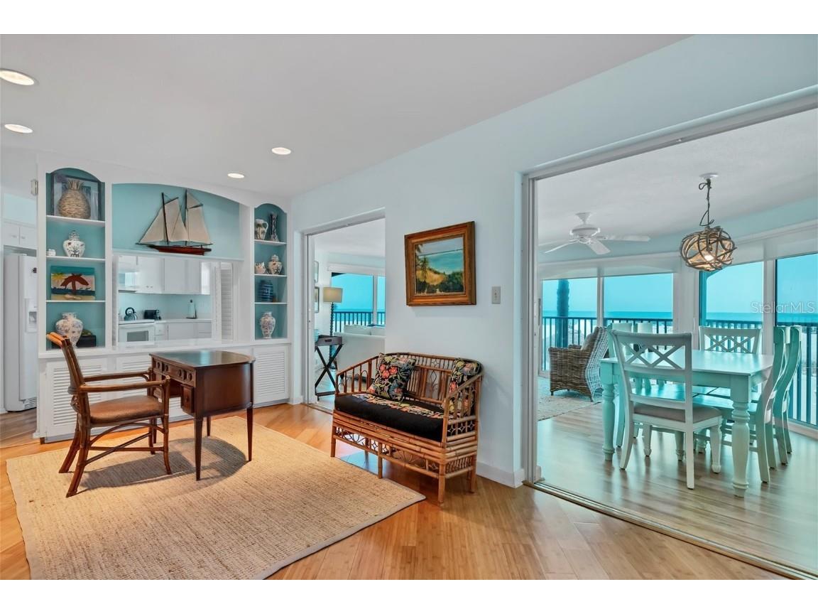 1336 Benjamin Franklin Drive #F2 Sarasota FL 34236 A4663951 image8