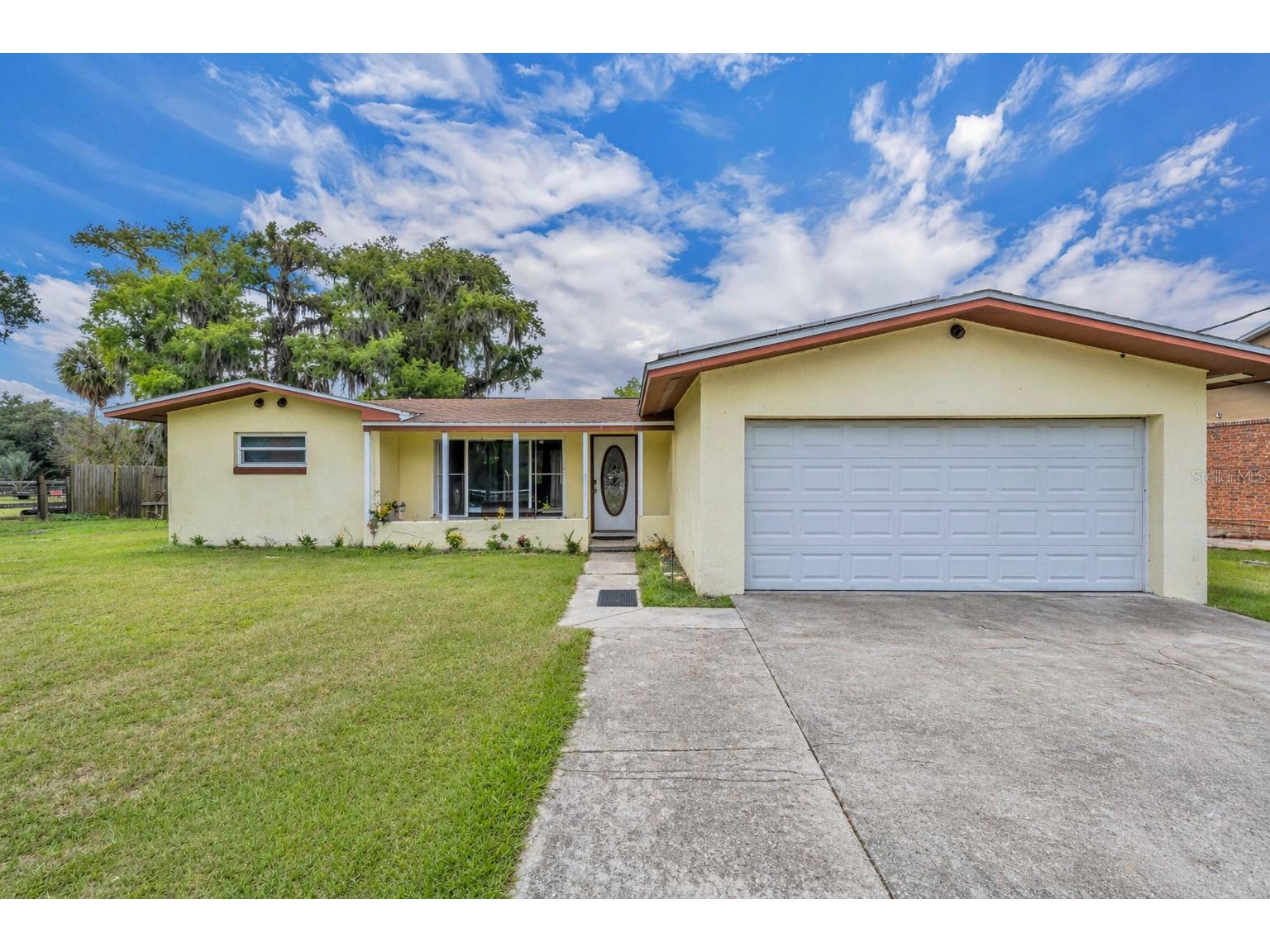 1336 E Lake Shore Boulevard Kissimmee FL 34744 A4691089 image1