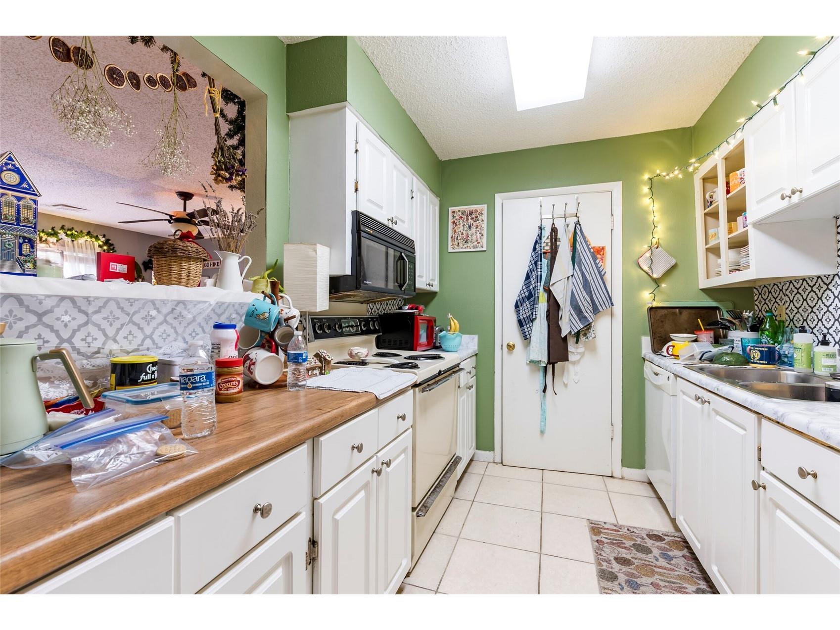 13367 Arbor Pointe Circle #304 Tampa FL 33617 TB8465628 image7