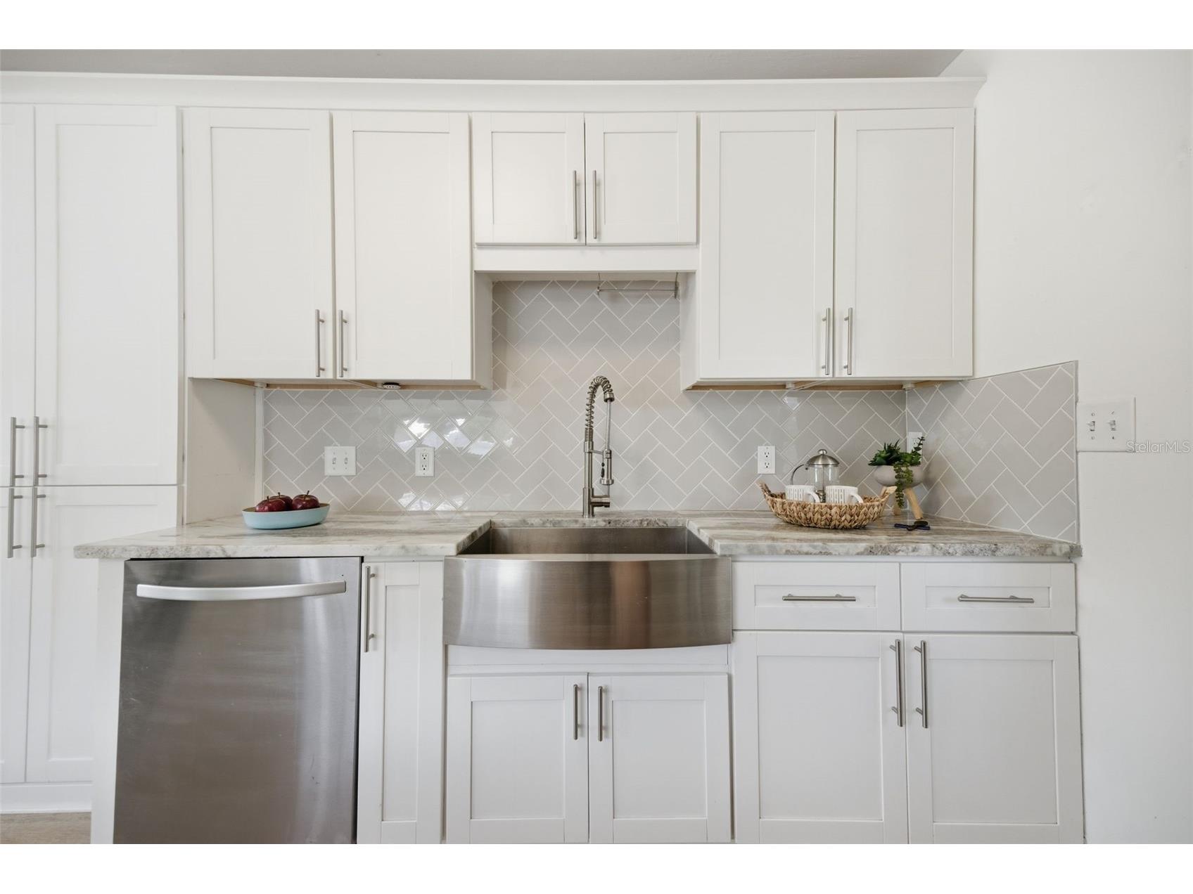 1337 34th Avenue N Saint Petersburg FL 33704 TB8507614 image10