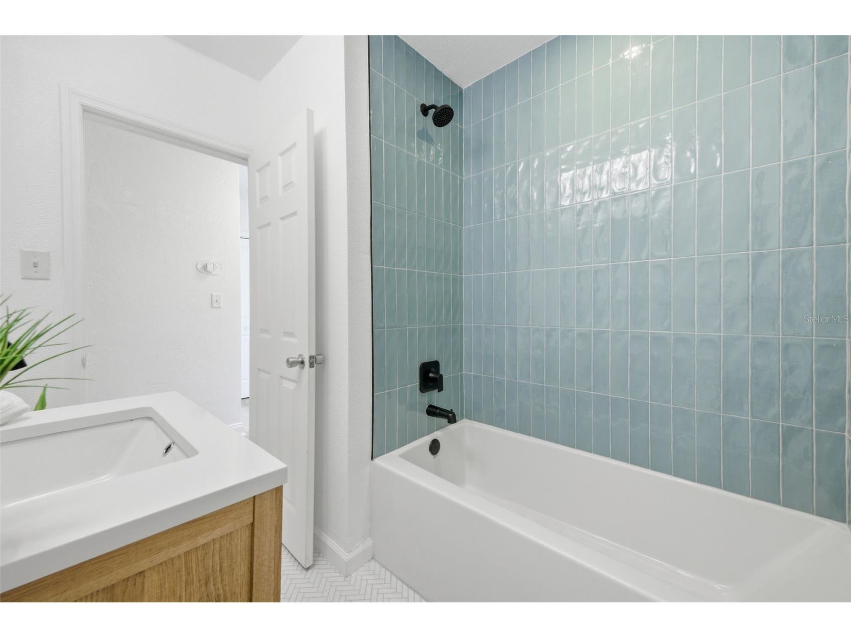 1337 34th Avenue N Saint Petersburg FL 33704 TB8507614 image28