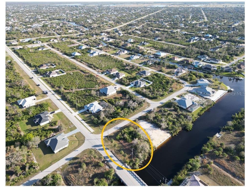 13375 Chenille Drive Port Charlotte FL 33981 - SANTA CRUZ WATERWAY D6135005 image1
