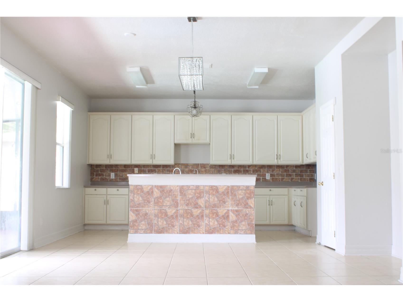 1338 Blackwater Pond Drive Orlando FL 32828 TB8502142 image3