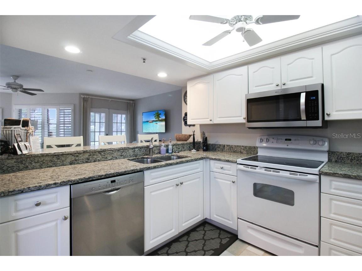 1338 Siesta Bayside Drive #1338-C Sarasota FL 34242 A4592999 image11