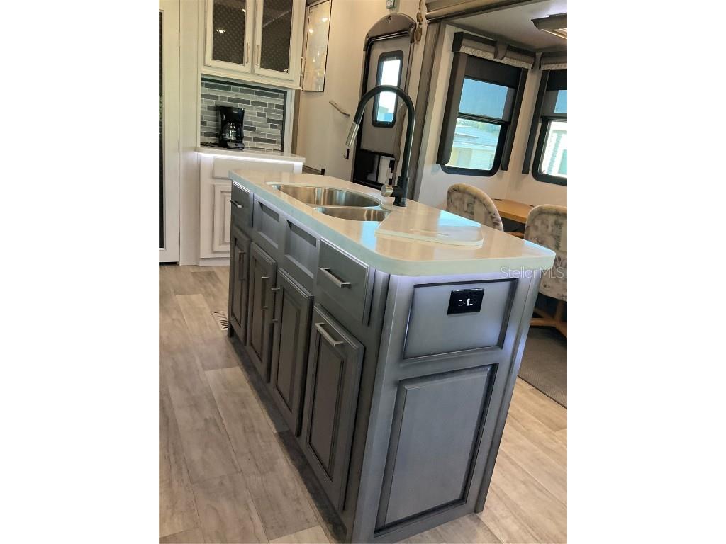 1339 Old Lakeport Road #13B Moore Haven FL 33471 - LAKE OKEECHOBEE OK225744 image8