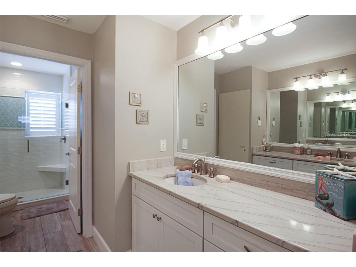 1339 Siesta Bayside Drive #1339-C Sarasota FL 34242 A4592996 image27