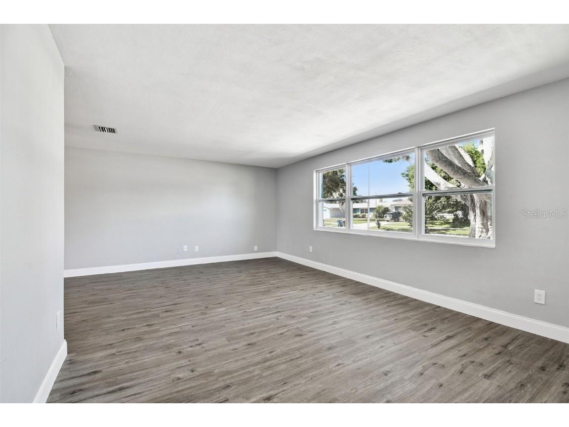 1339 Summerlin Drive Clearwater FL 33764 TB8441672 image10