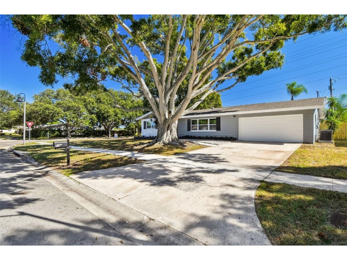 1339 Summerlin Drive Clearwater FL 33764 TB8441672 image2