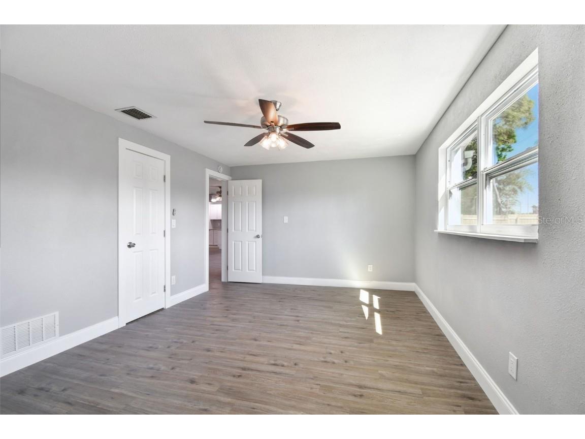 1339 Summerlin Drive Clearwater FL 33764 TB8441672 image36