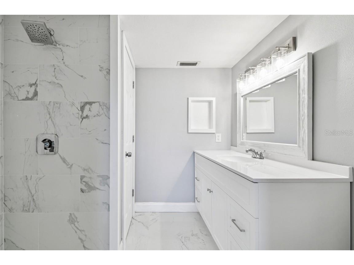 1339 Summerlin Drive Clearwater FL 33764 TB8441672 image39