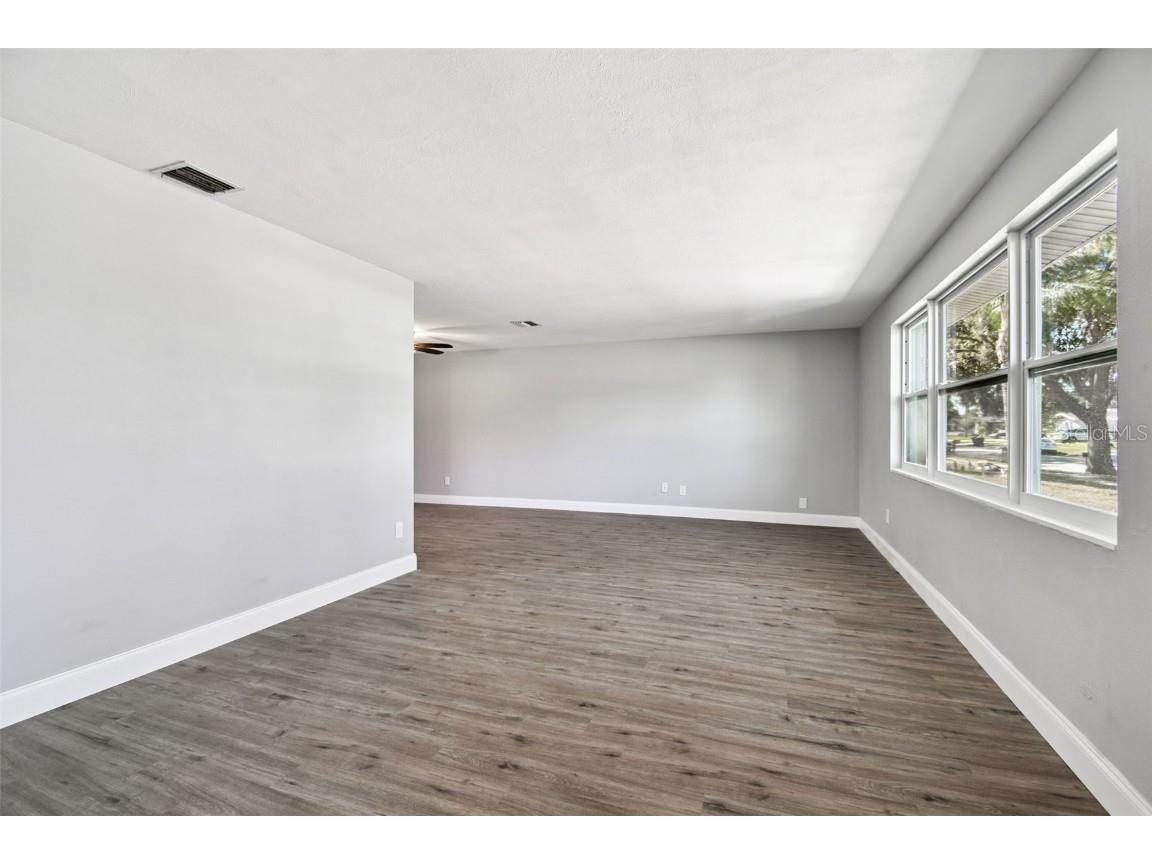 1339 Summerlin Drive Clearwater FL 33764 TB8441672 image9