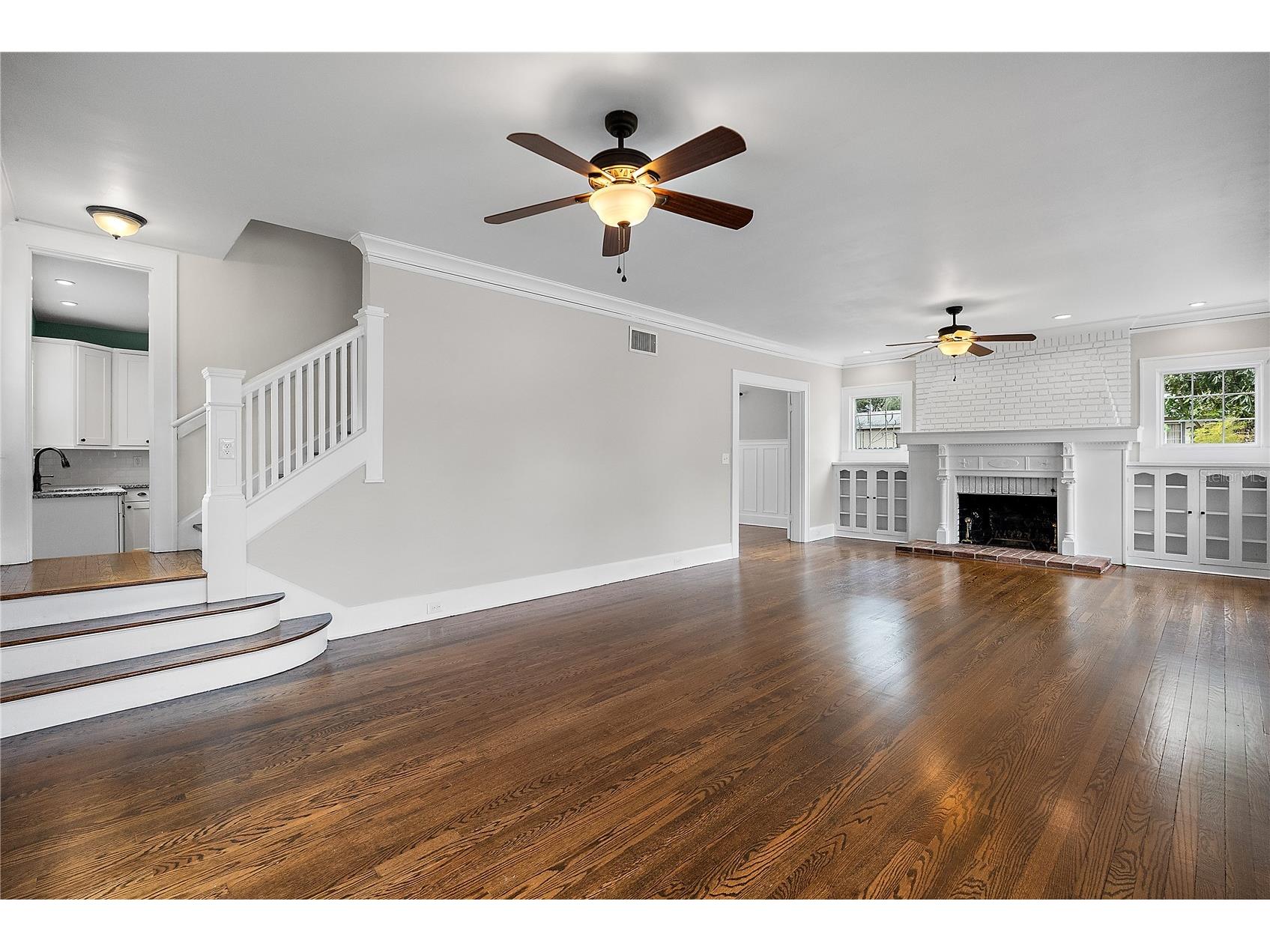 134 22nd Avenue N Saint Petersburg FL 33704 TB8483507 image3