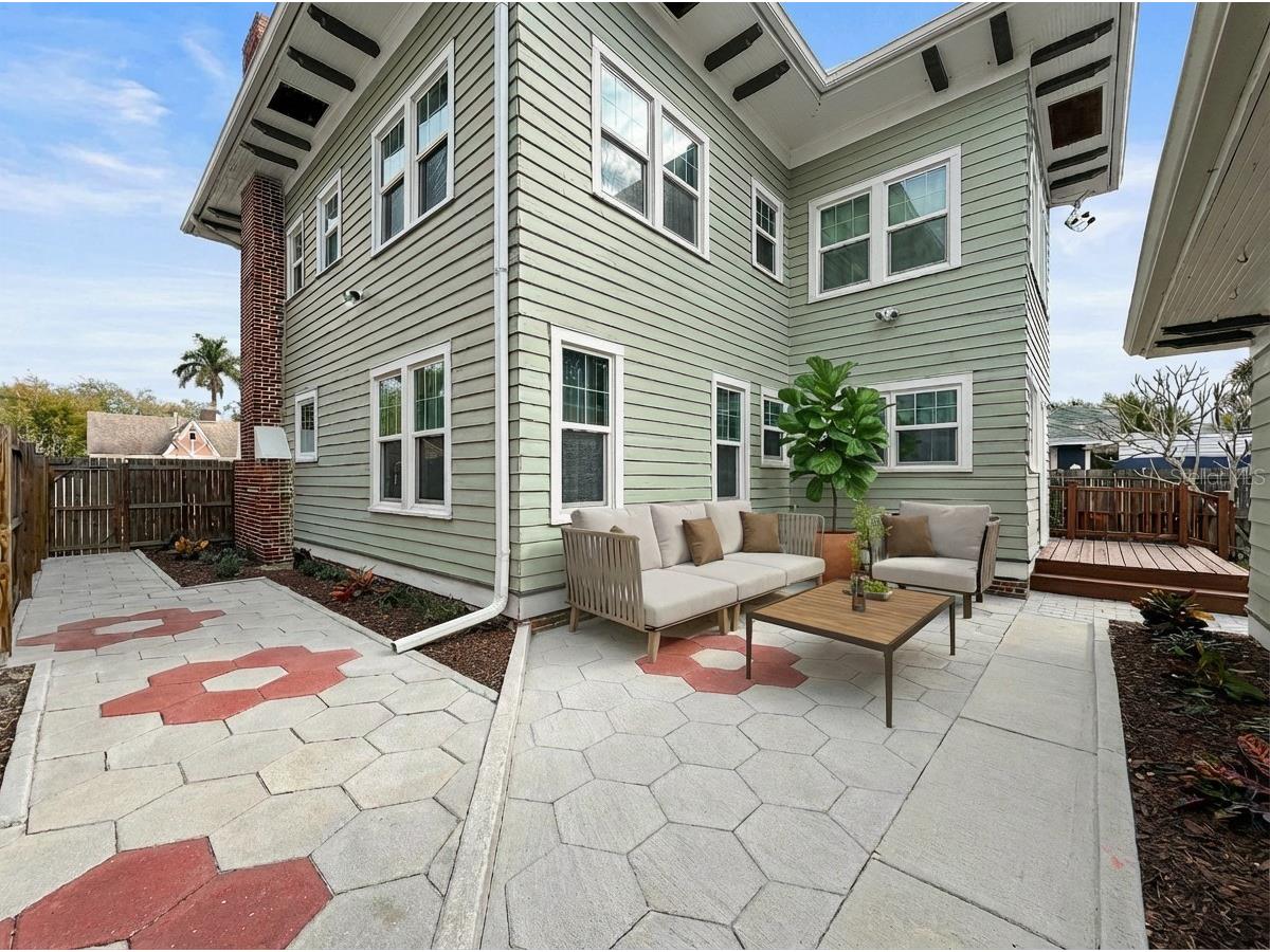 134 22nd Avenue N Saint Petersburg FL 33704 TB8483507 image4