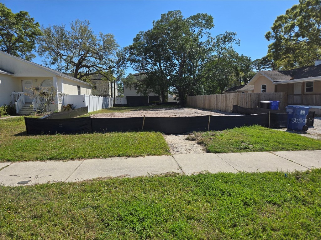 134 49th Avenue N Saint Petersburg FL 33703 TB8361329 image1