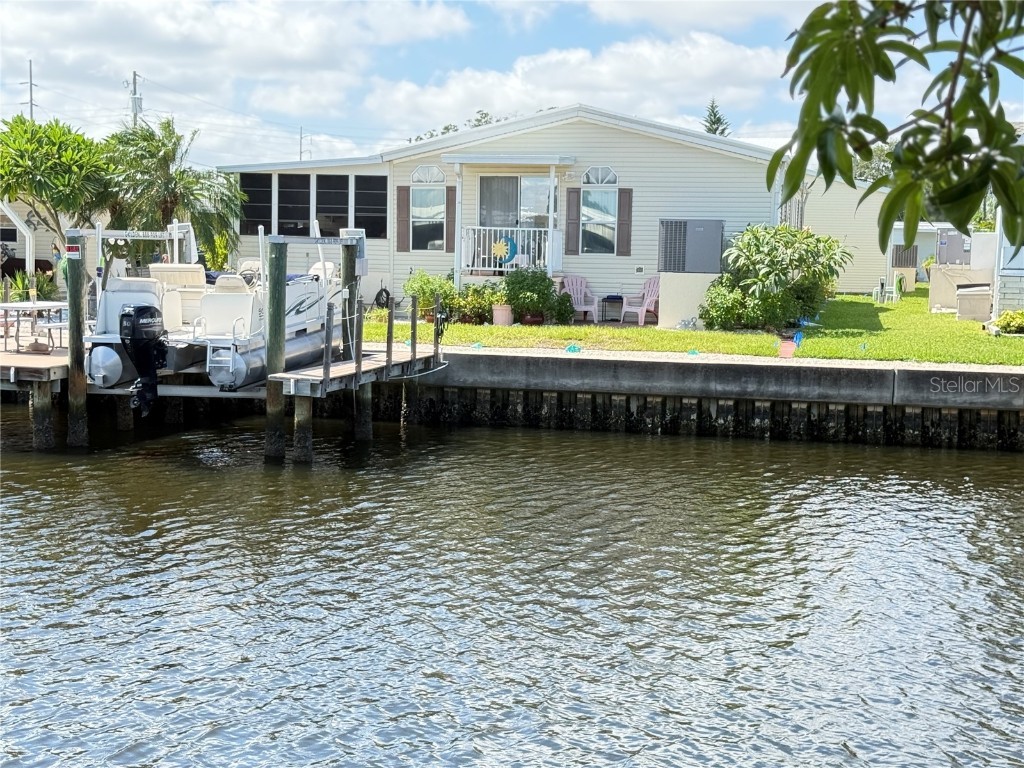 134 Americana Court NE #216 Saint Petersburg FL 33702 - TAMPA BAY TB8431391 image1