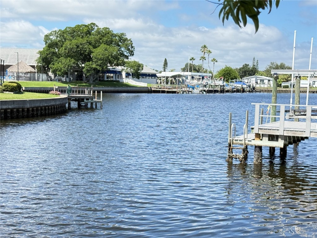 134 Americana Court NE #216 Saint Petersburg FL 33702 - TAMPA BAY TB8431391 image3