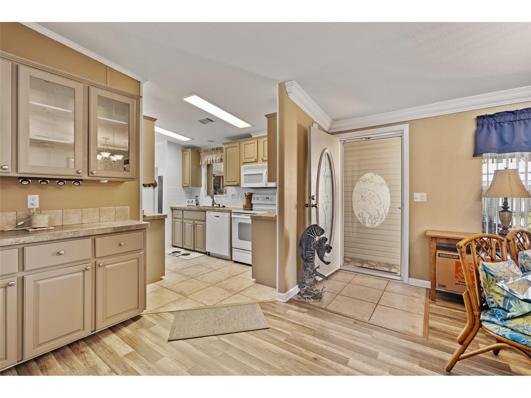 134 Americana Court NE #216 Saint Petersburg FL 33702 - TAMPA BAY TB8474949 image9