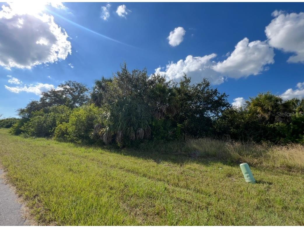 134 April Road Rotonda West FL 33947 TB8443913 image1