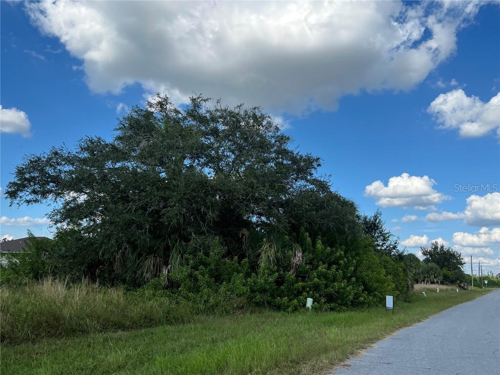 134 April Road Rotonda West FL 33947 TB8443913 image2