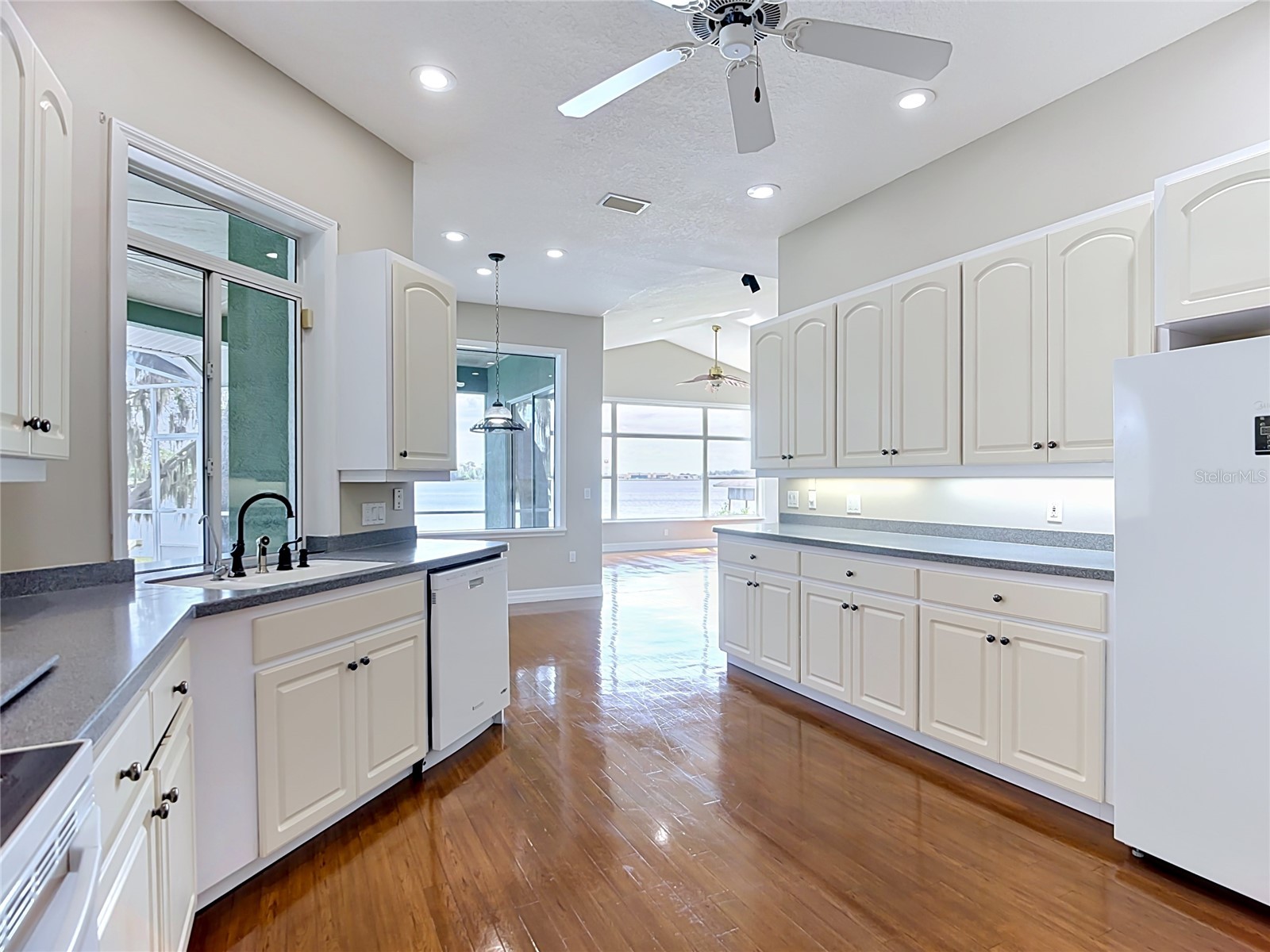134 Bayberry Drive Polk City FL 33868 - LAKE AGNES TB8505039 image23
