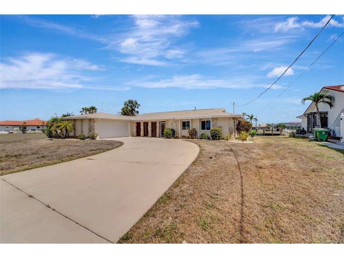 134 Creek Drive SE Port Charlotte FL 33952 C7473649 image1