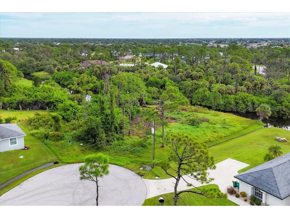 134 Glades Drive Rotonda West FL 33947 D6143858 image1